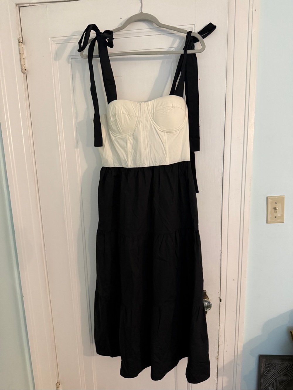 AUREUM Black & Cream Tie-Strap Midi Dress